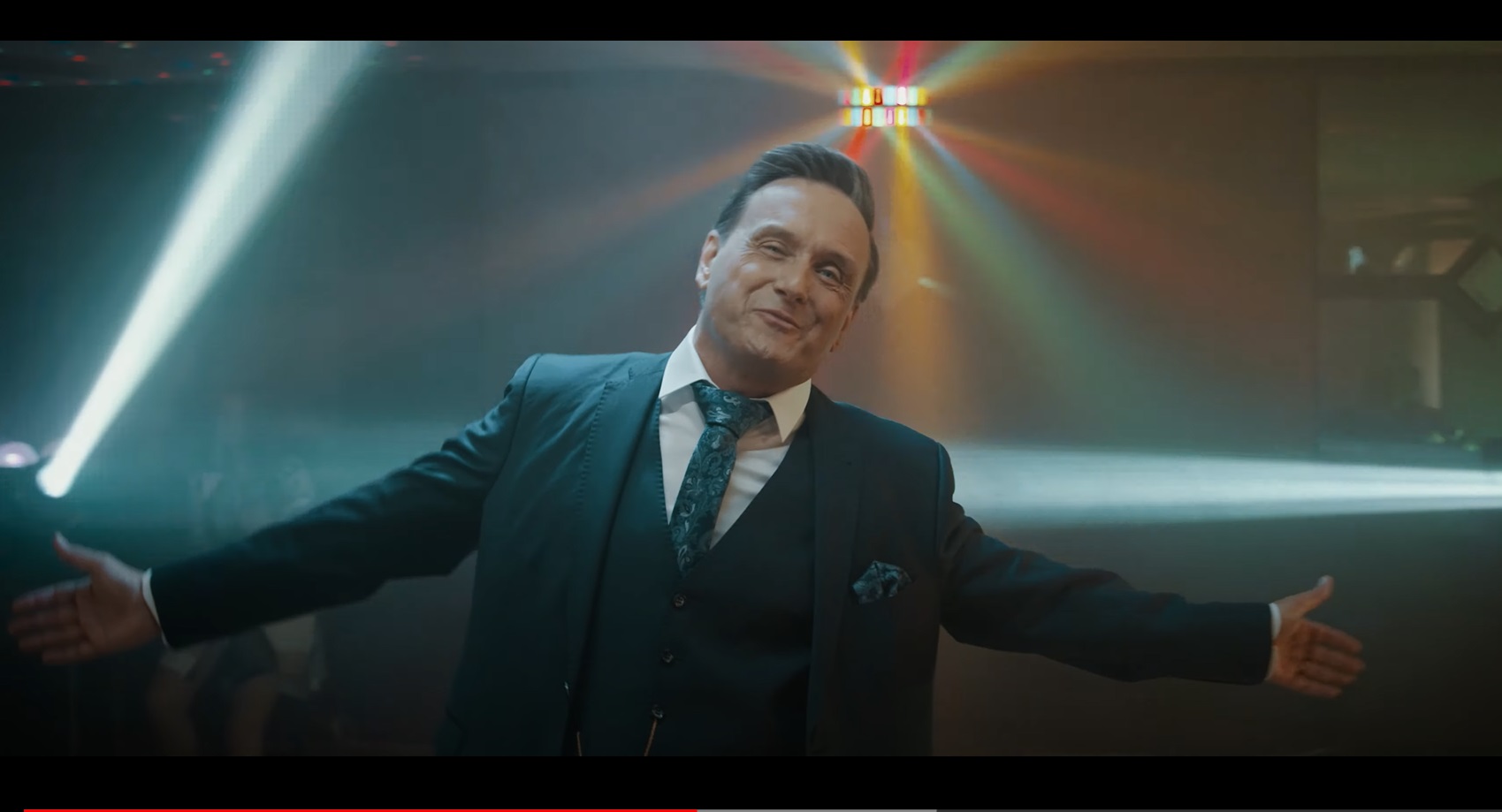 PRIMEUR: Marco Kimsen slaat andere weg in met nieuwe single – Bekijk