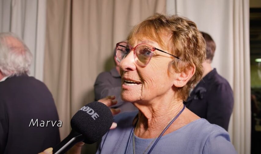 VIDEO: Vlaams muziekicoon Marva (82) verschijnt sinds lang nog eens in